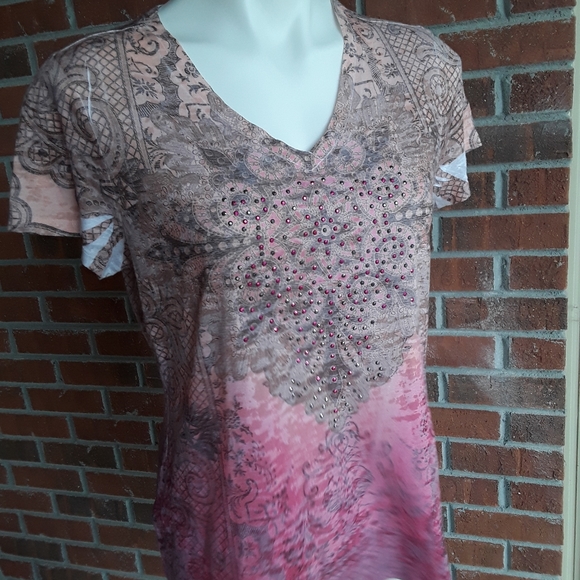 🍁CLOSET CLEAR OUT 5/$20🍁 Cato Sparkle Print Top - Picture 1 of 4